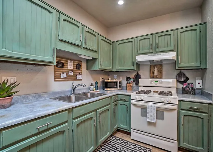 Central Studio With Fireplace On Route 66! Apartment